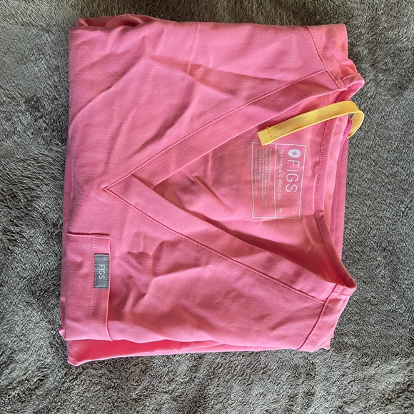 SOLD Figs scrubs - Picture 3 of 10